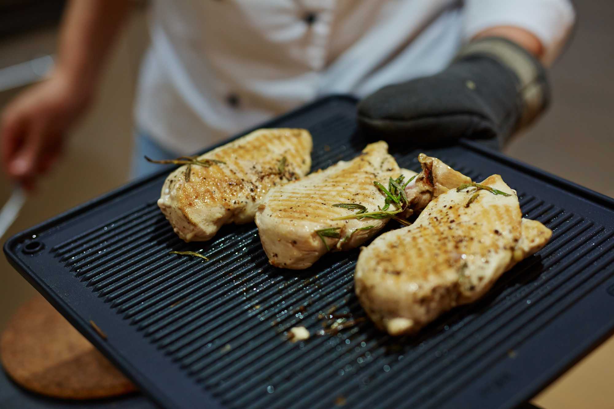 hot-steaks-M4S3R8X.jpg